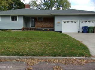 524 4th St NW, Watertown, SD 57201
