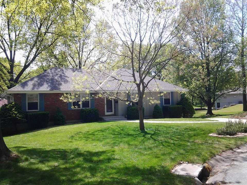 2nd image of 3916 S Stayton Ave