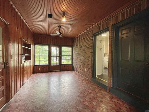 4th image of 5425 Lincoln Ave