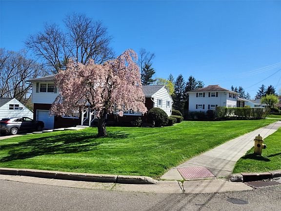 2nd image of 3000 Columbia Dr