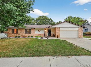 1105 White Lake Dr, Saint Charles, MO