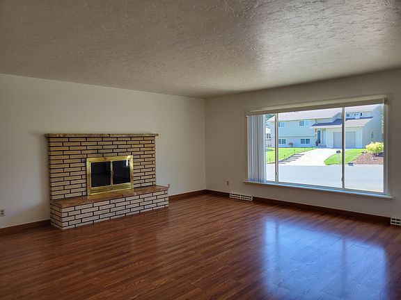 Main floor living room