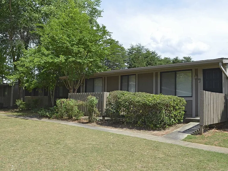 Pine Hill — Photo 10