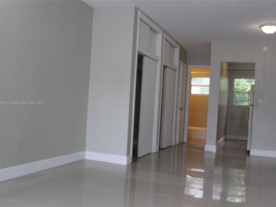 1st image of 1685 Jefferson Ave APT 19