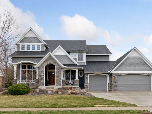 10017 Trails End Rd, Chanhassen, MN 55317