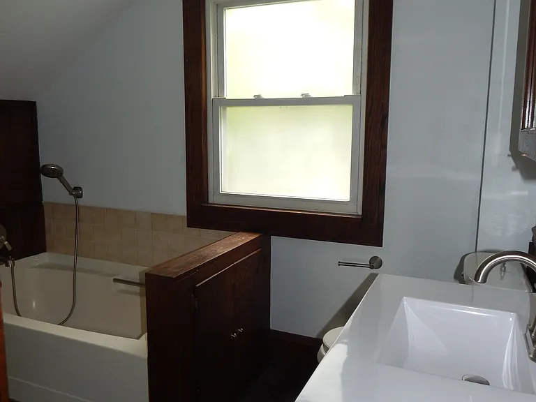 206 Mohican Ave — Photo 15