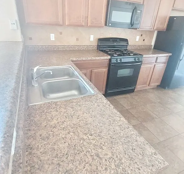 4768 Joseph Rodriguez Dr — Photo 18