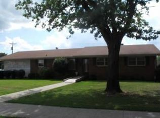 1512 Firestone Ave, Muscle Shoals, AL 35661