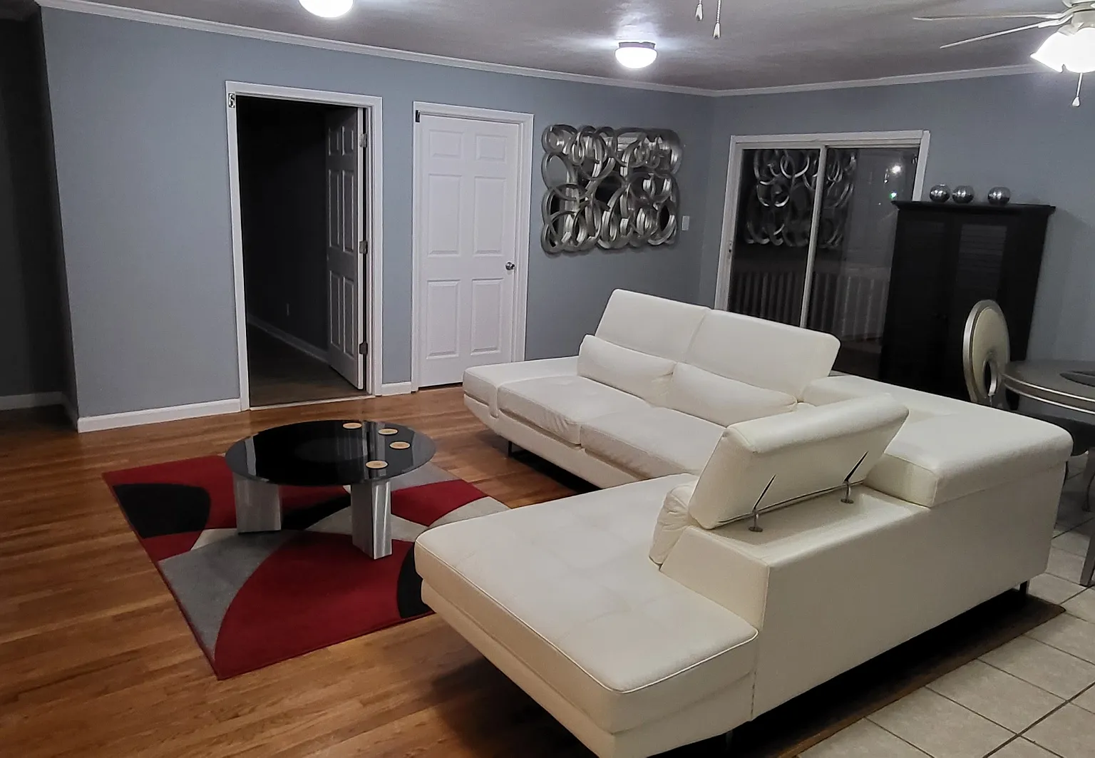 1 bed, 1.5 bath, $605 — Photo 2