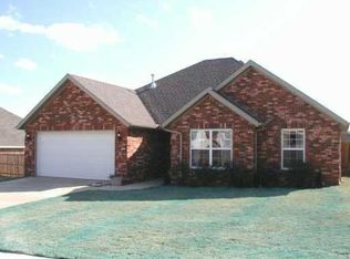 430 Curtis St, Centerton, AR 72719