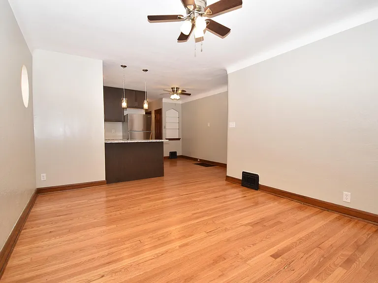 6358 Bancroft Ave — Photo 7
