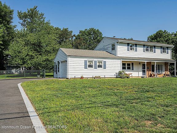 3rd image of 44 Millbrook Drive