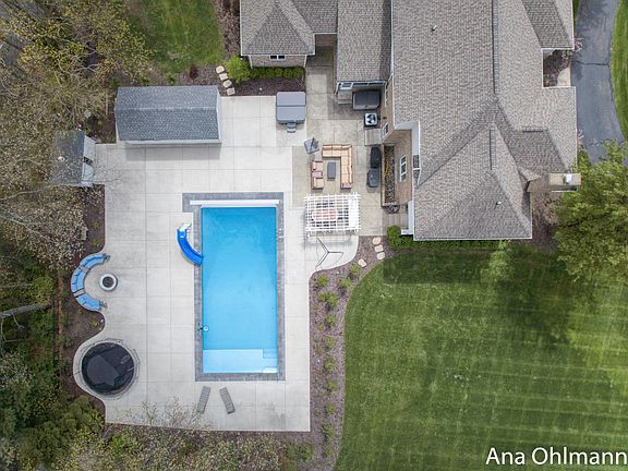3rd image of 1676 Flowers Mill Ct NE
