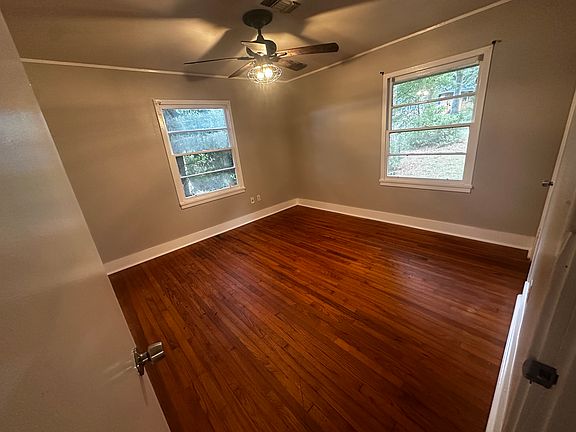 5th image of 3407 Willow Lane Dr