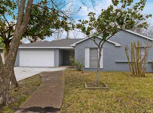 10910 Sandstone St, Houston, TX 77072
