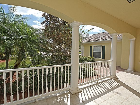 3rd image of 5956 Mariposa Ln
