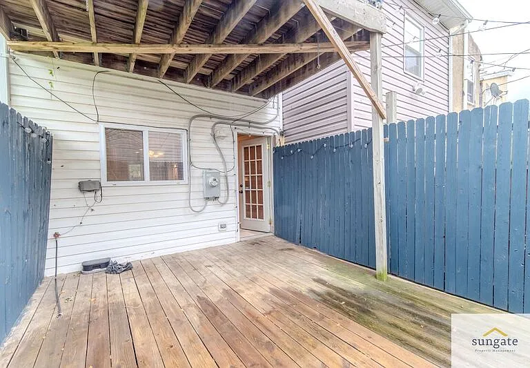 1632 Light St — Photo 21