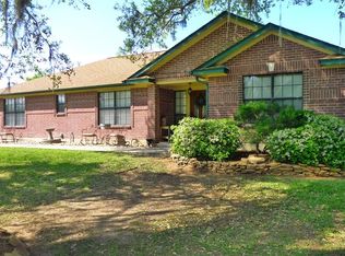 117 Oak Colony Dr, Angleton, TX 77515