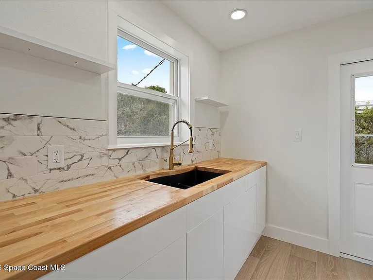 301 W Rutgers St — Photo 30