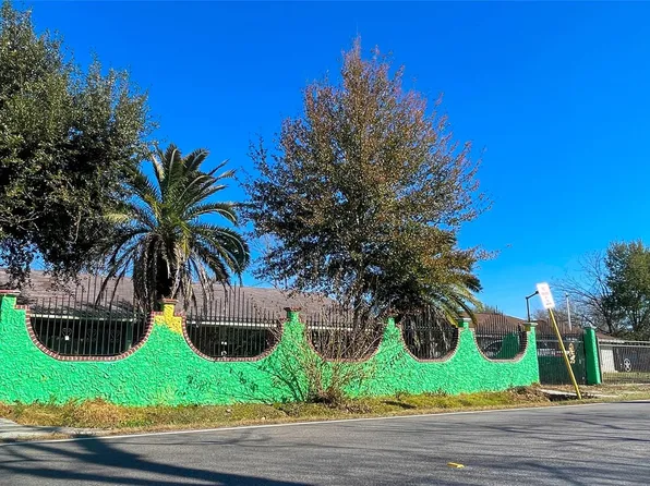 255 McFarland Rd, Houston, TX 77060