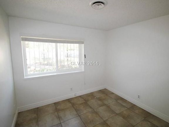5th image of 4964 Novato Cir