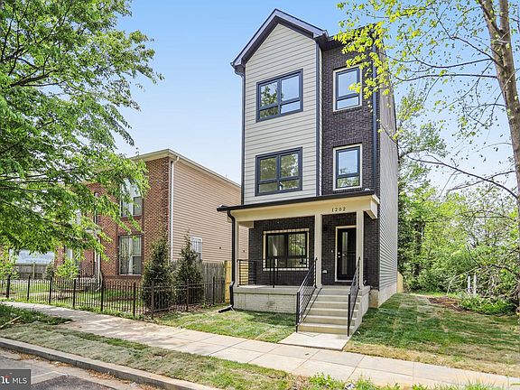 3rd image of 1202 Eastern Ave NE
