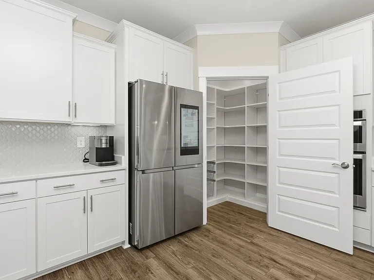 7129 Spoleto Dr — Photo 15