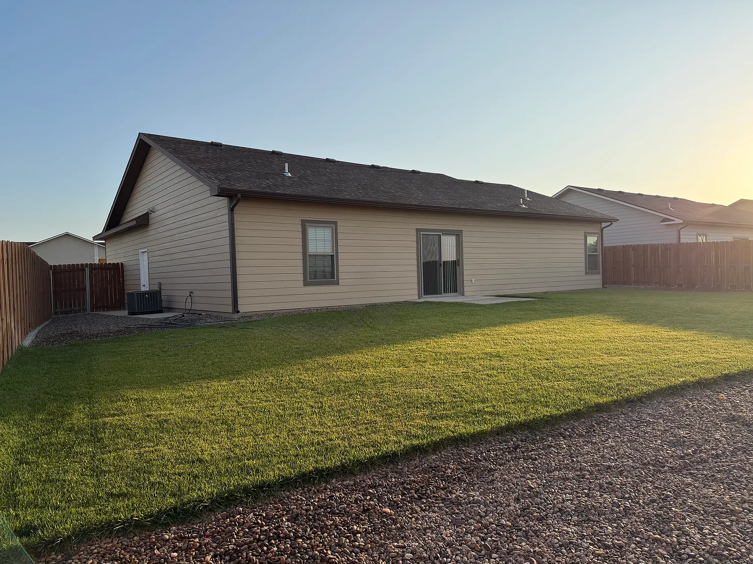 4 bed, 1512 sqft, $2,700 — Photo 4