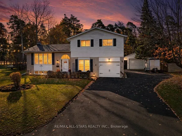 5 Sunrise St, East Gwillimbury, ON L9N 1H4