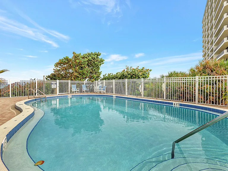 840 Ocean Dr #806 — Photo 43