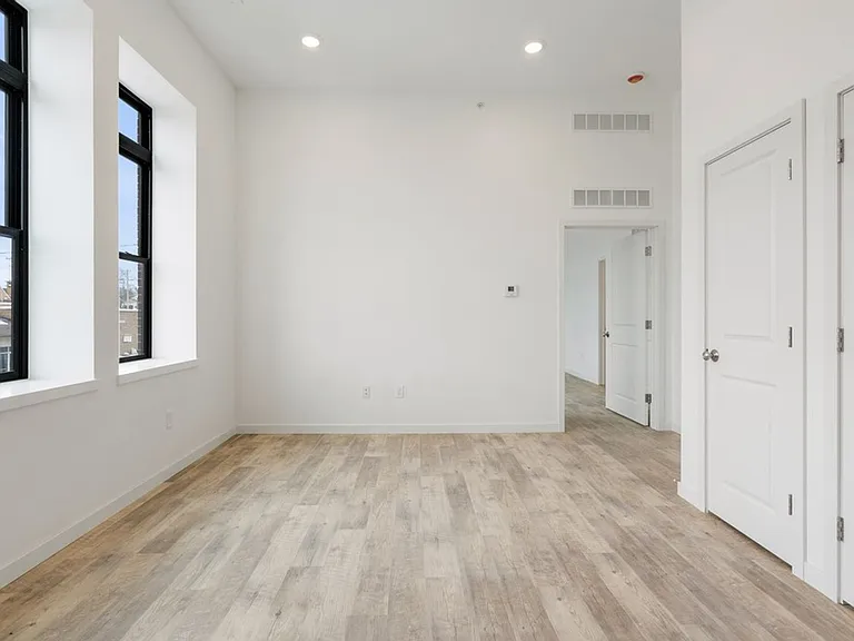 Reinbeck Apartments — Photo 6