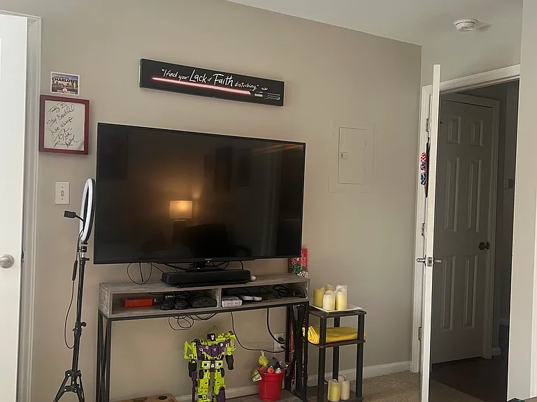 509 Graham St #1D — Photo 9