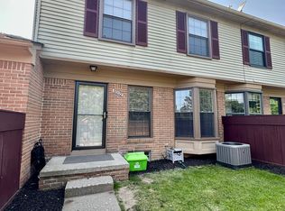 38829 Country Cir #75, Farmington, MI 48331