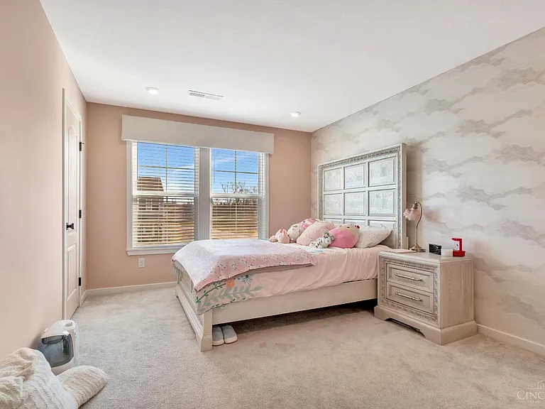 5817 Montrose Ct — Photo 34