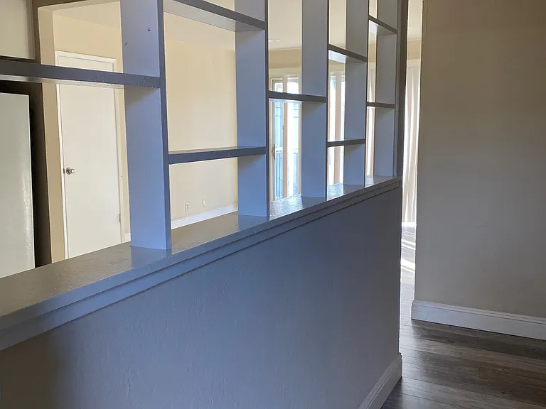 1601 Ontario Dr #7 — Photo 3