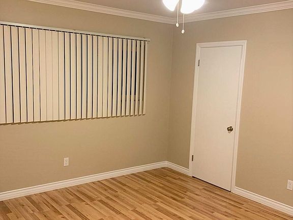5th image of 12953 Moorpark St #2