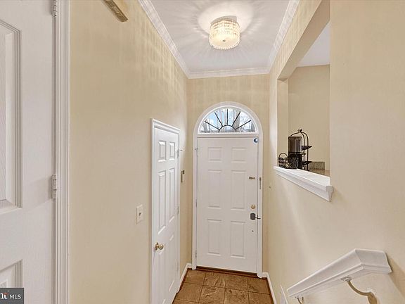 3rd image of 2331 Massanutten Dr