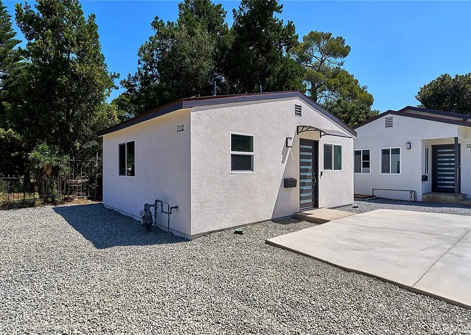 710 N El Molino Ave