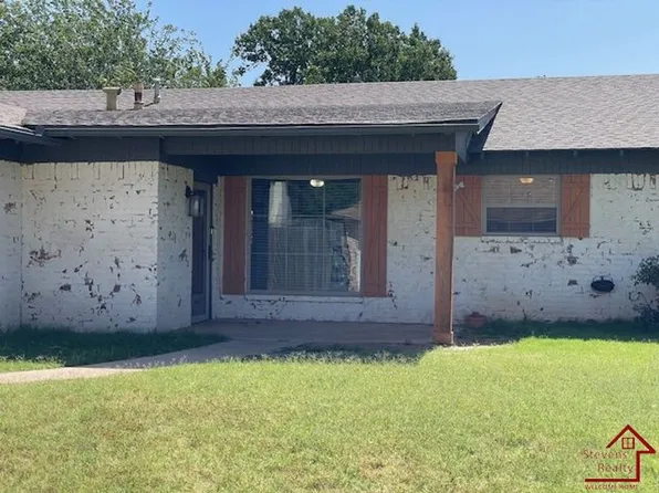 17 NW 59th St, Lawton, OK 73505