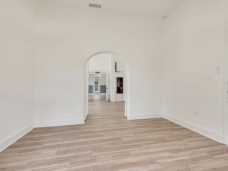 309 Poplar St — Photo 3