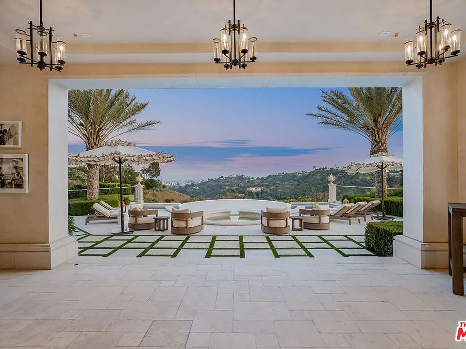 マックナイト「マスティク パビリオン」「Bel Air, California」 マックナイト「マスティク パビリオン」「Bel Air, California