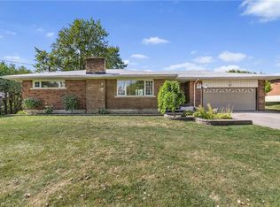 585 5th Rd E, Hamilton, ON L8J3K9