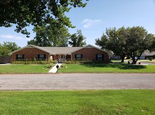 1114 Eagle Ln, Burkburnett, TX 76354
