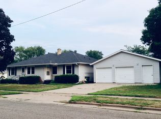 2317 E Lexington Blvd, Eau Claire, WI 54701