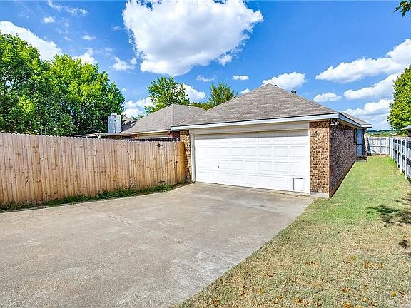 2nd image of 7009 Teal Dr