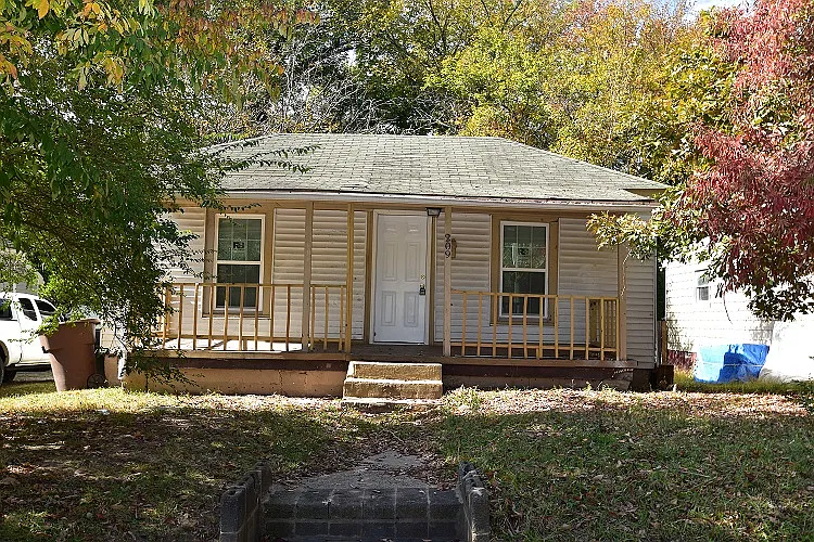 2 bed, 784 sqft, $995 — Photo 1
