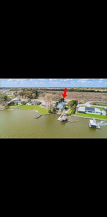 Amazing waterfront home