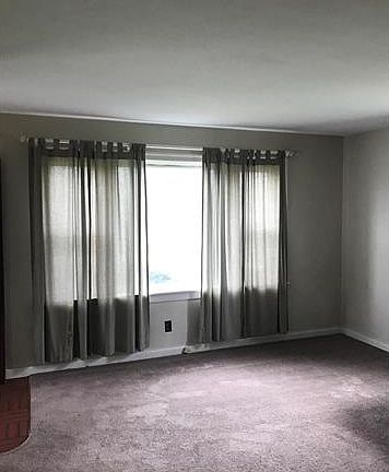 4th image of 121 Brentwood Blvd