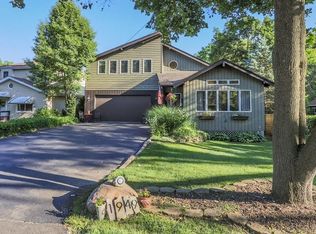 1949 Curtiss St, Downers Grove, IL 60515