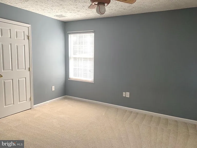 7931 Carriage Dr — Photo 28